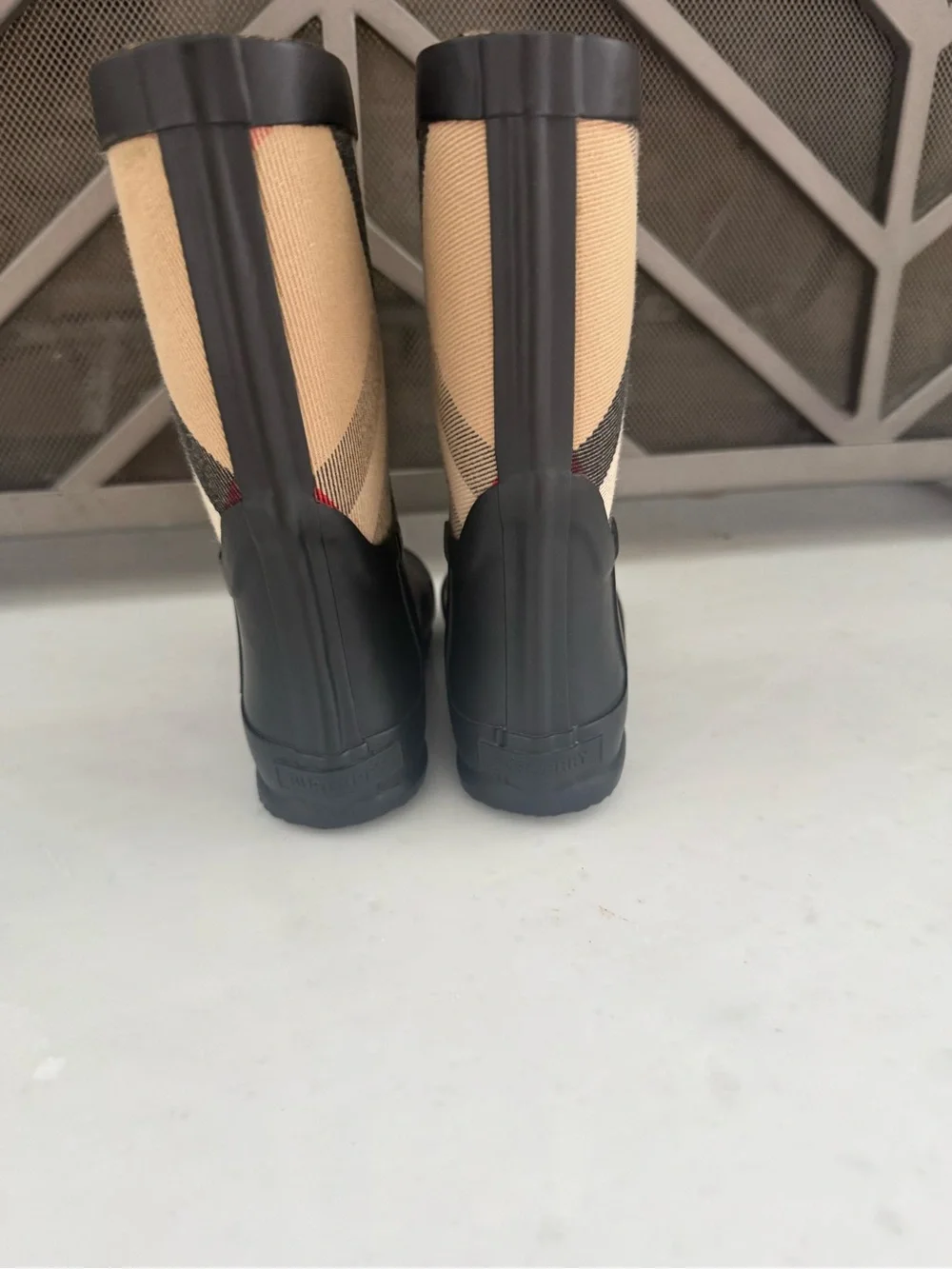 Burberry Kids Black and Cream Plaid Rain Boots